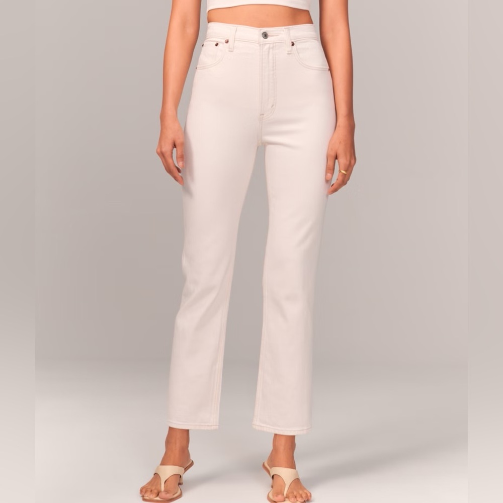 Abercrombie & Fitch Ultra High Rise Ankle Straight Jean in Cream